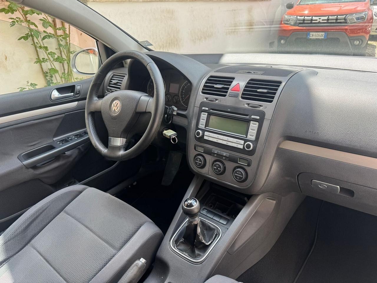VOLKSWAGEN Golf 1.6 5 porte Comfortline GPL