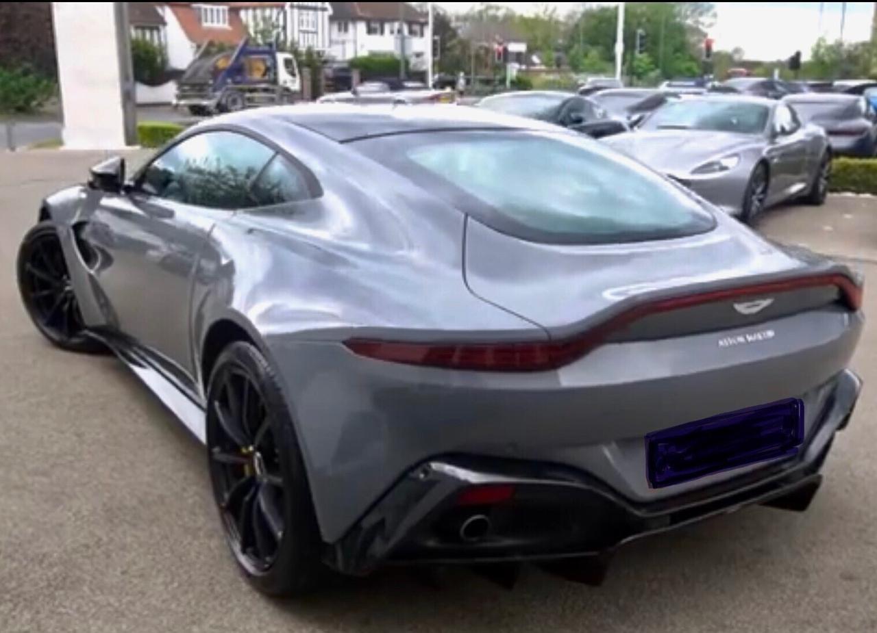 Aston Martin Vantage Coupé V8 - 510 CV