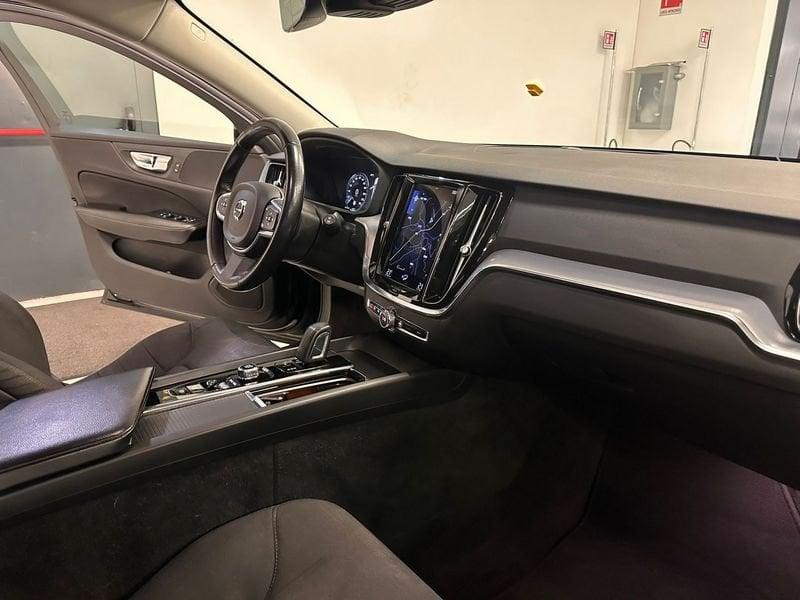 Volvo V60 2.0 b4 Momentum Business auto