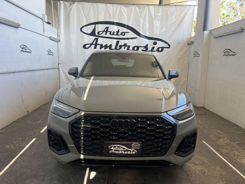 Audi Q5 Q5 40 TDI 204 CV quattro S tronic S line TUA DA 489,00 AL MESE