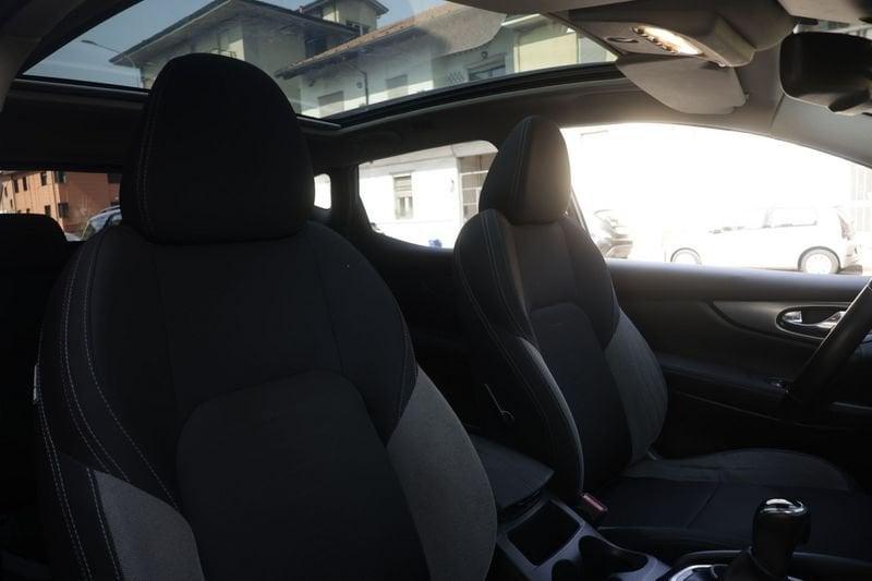 Nissan Qashqai Nissan Qashqai 1.6 dCi 130 2WD N-Connecta TETTO NAVI Unicoproprietario
