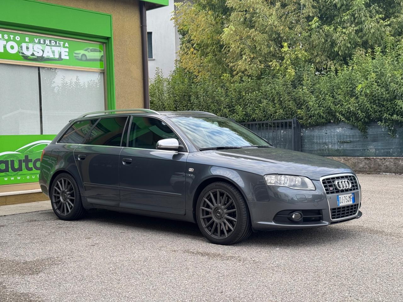 Audi A4 S4 4.2 V8 Avant quattro