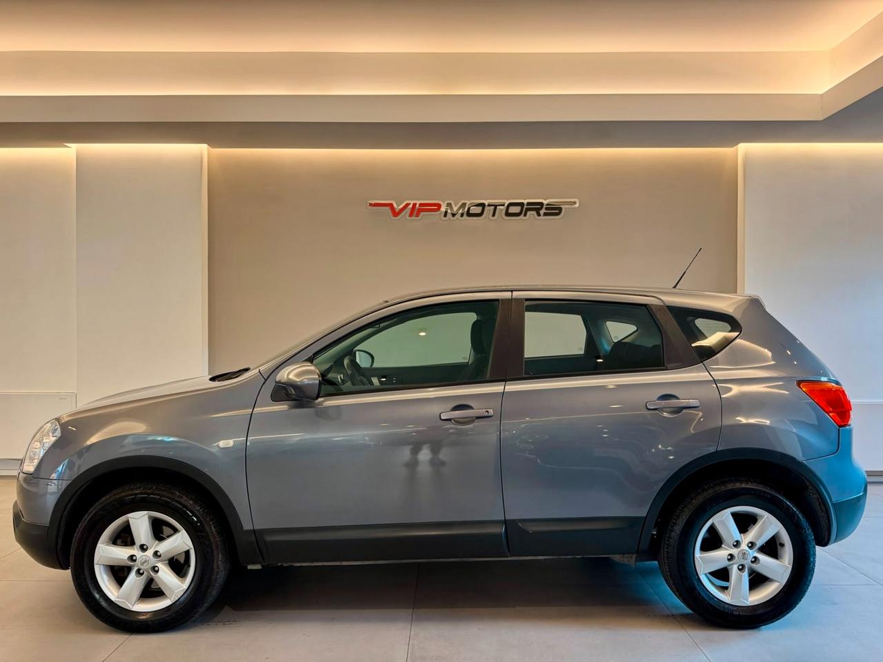 NISSAN QASHQAI 2.0 TEKNA 150CV UNICOPROPRIETARIO GANCIO TRAINO
