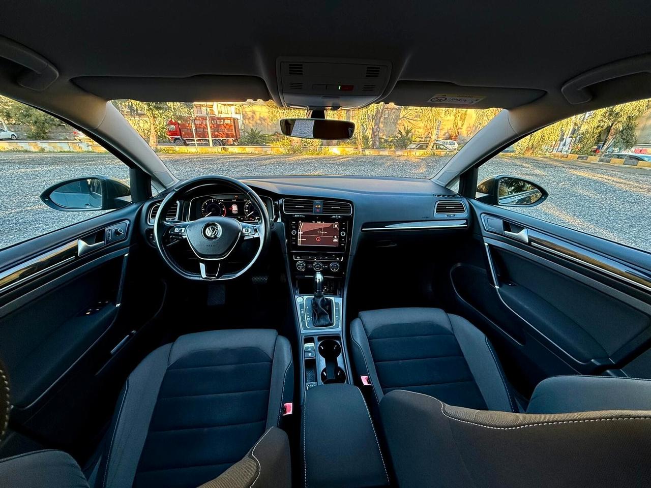 VOLKSWAGEN GOLF 1.6 TDI 115 CV DSG SPORT R LINE