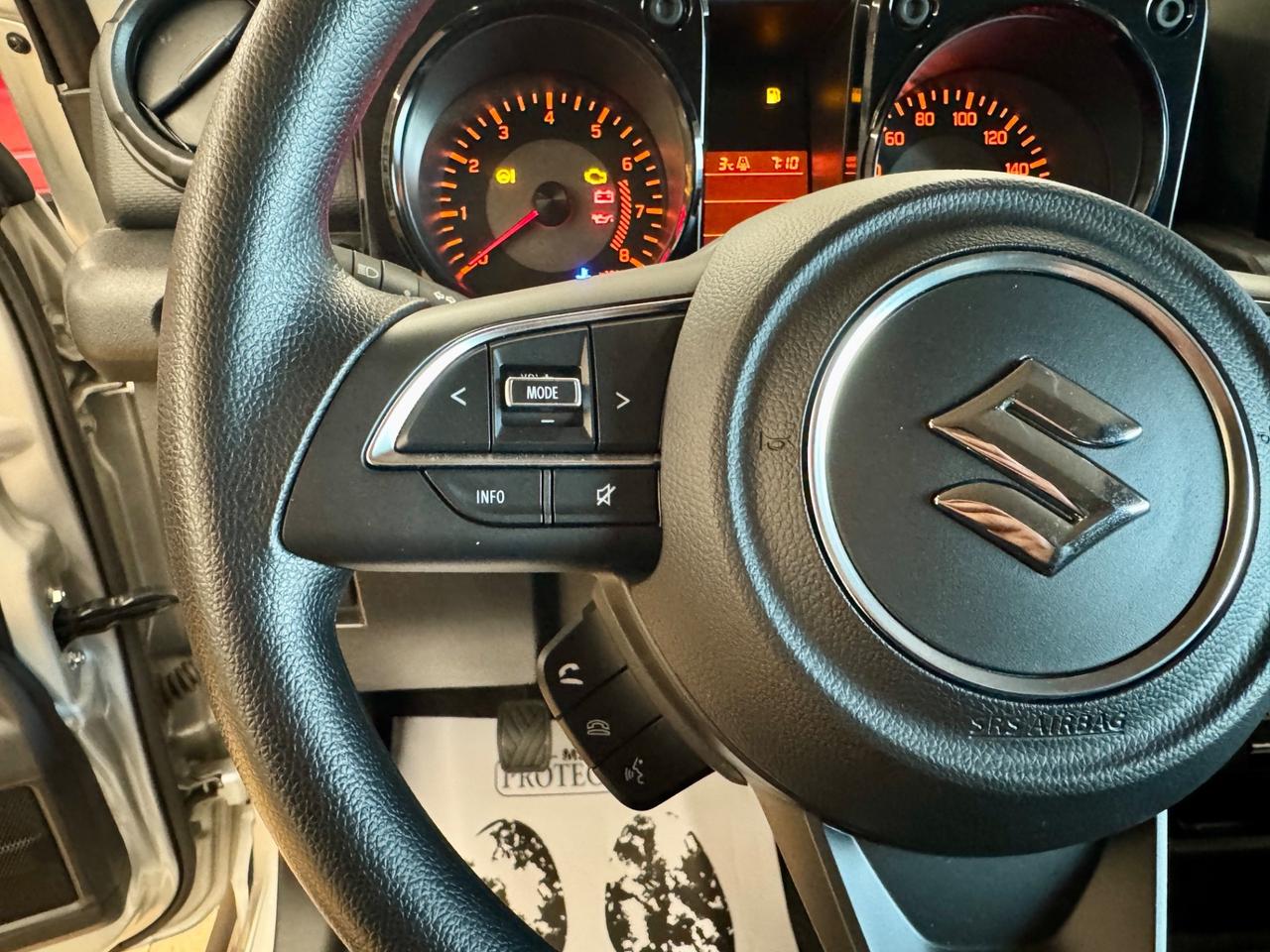 Suzuki Jimny 1.5 PRO 4x4 - VETTURA 4 POSTI KM0