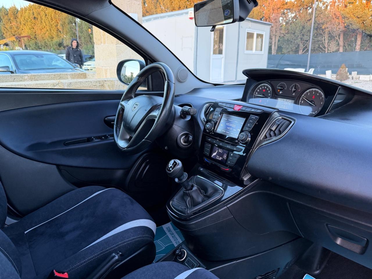 Lancia Ypsilon 1.2 69 CV 5 porte Opening Edition