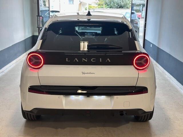 Lancia Ypsilon Hybrid e-DCT LX KM0 2026