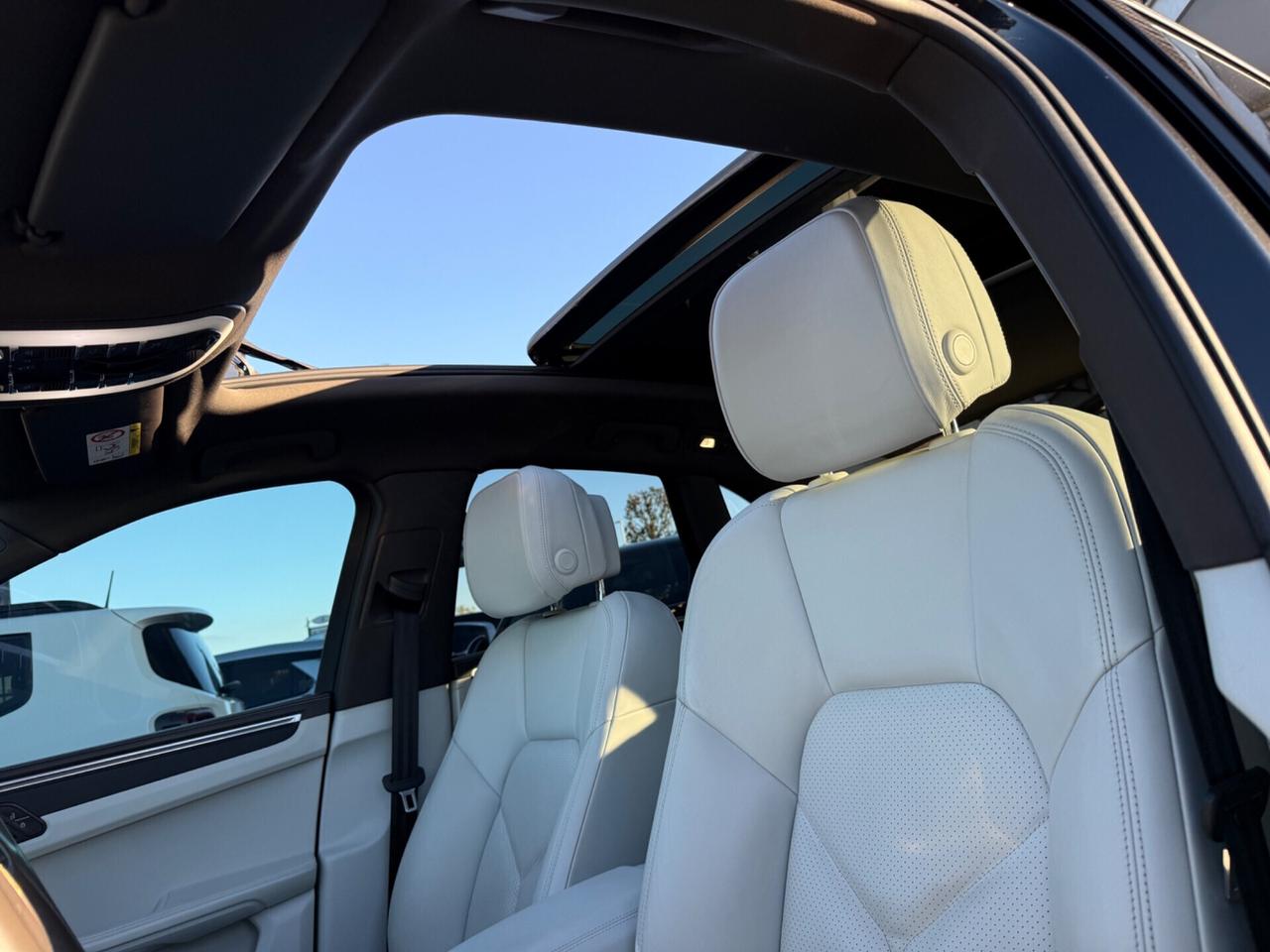 Porsche Macan 2.0 245cv PDK TETTO CERCHI 21
