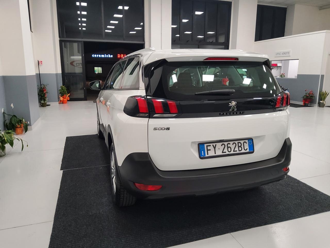 Peugeot 5008 BlueHDi 130 S&S Business