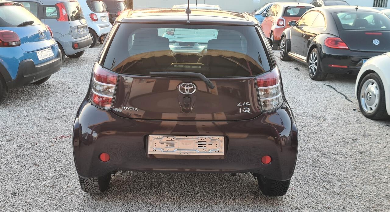 Toyota iQ 1.0