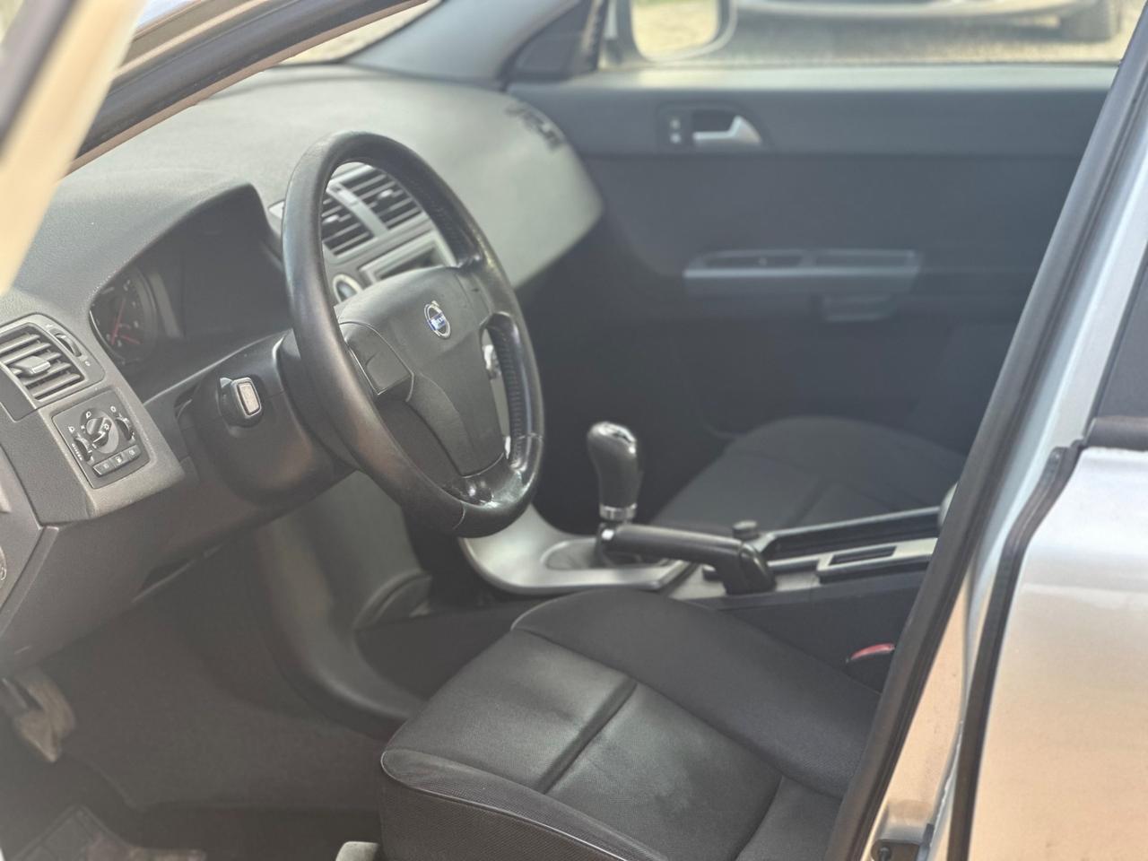 Volvo S40 1.6 16V cat Summum