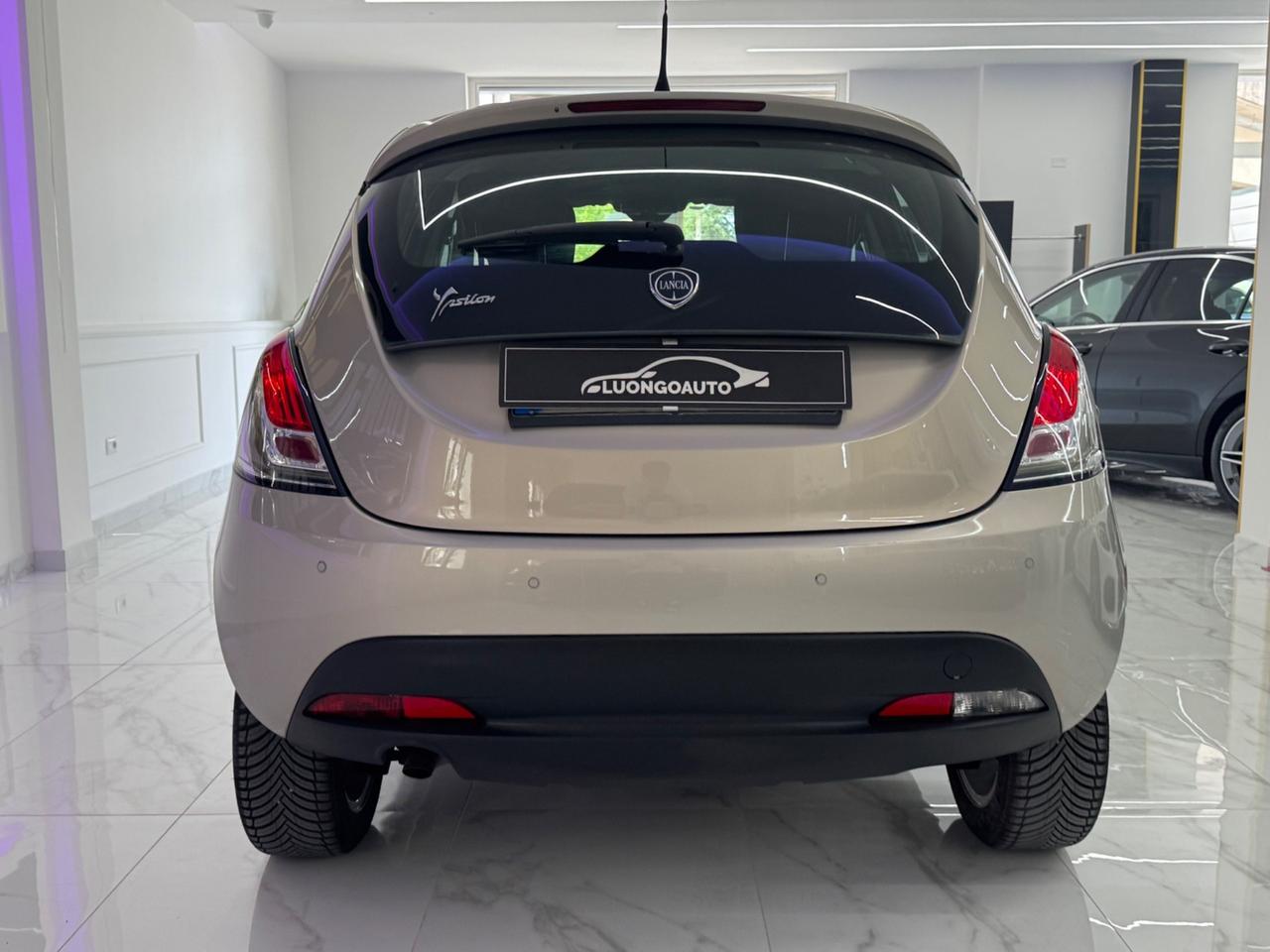 Lancia Ypsilon 0.9 TwinAir 85 CV Metano Ecochic Gold