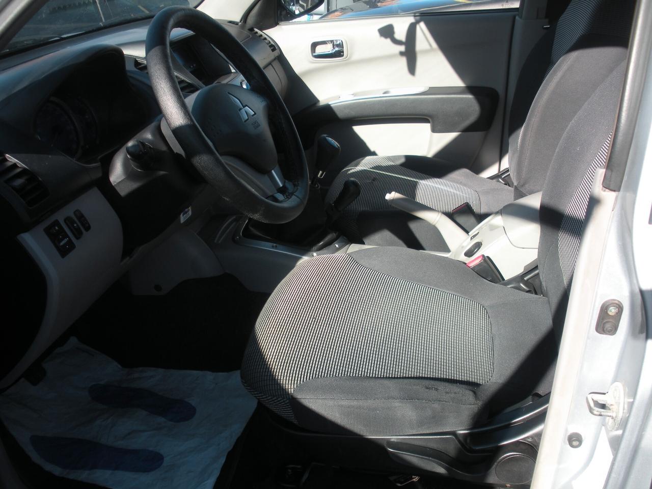 Mitsubishi L200 2.5 DI-D/136CV Double Cab Intense ''LINE''