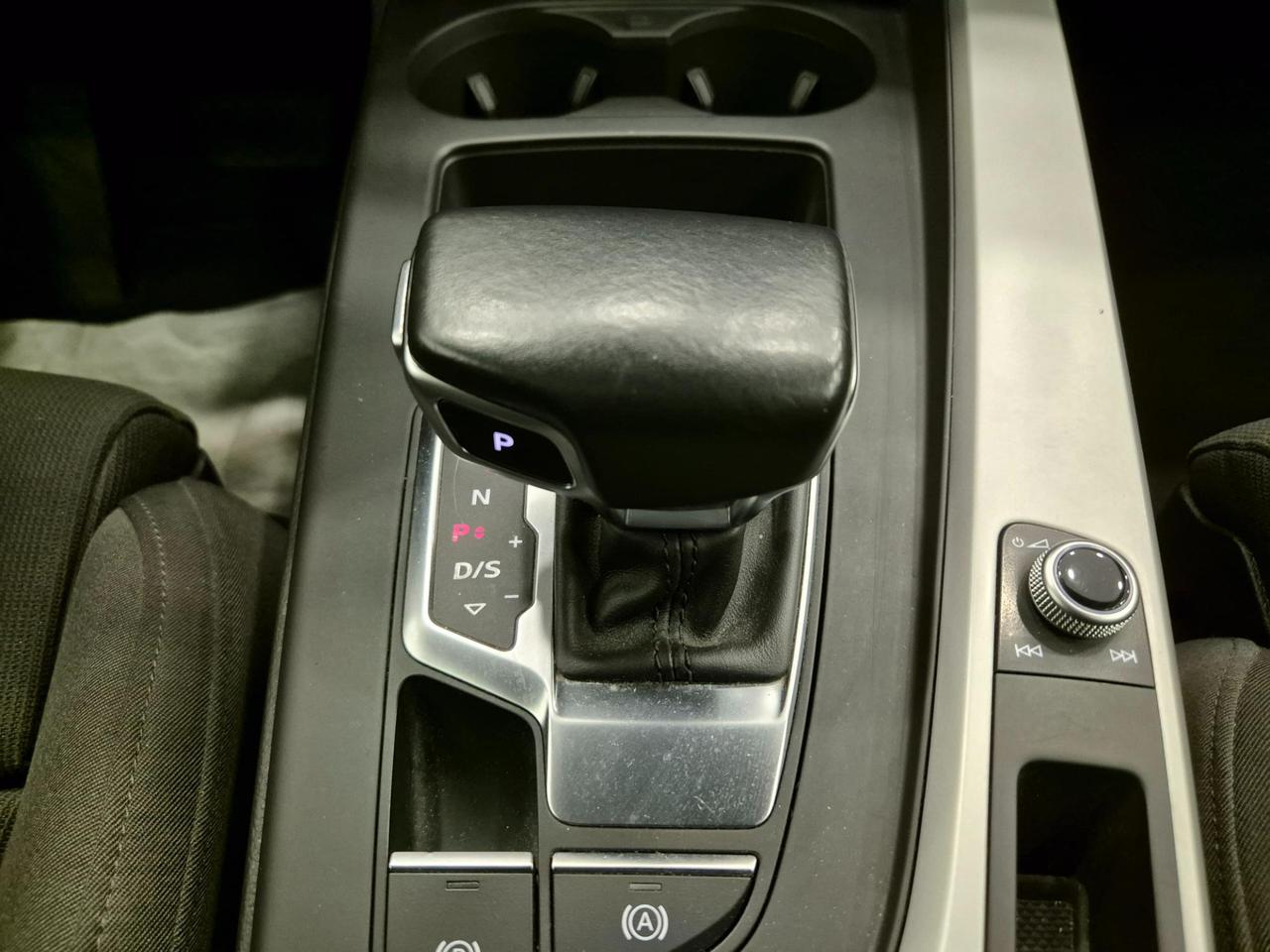 Audi A4 Avant 40 2.0 tdi S Line edition 190cv s-tronic - ACC/Lim - Sens. Park.