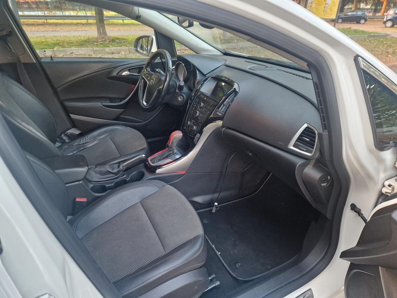 Opel Astra 2.0 CDTI 165CV Sports Tourer aut. Cosmo Fleet
