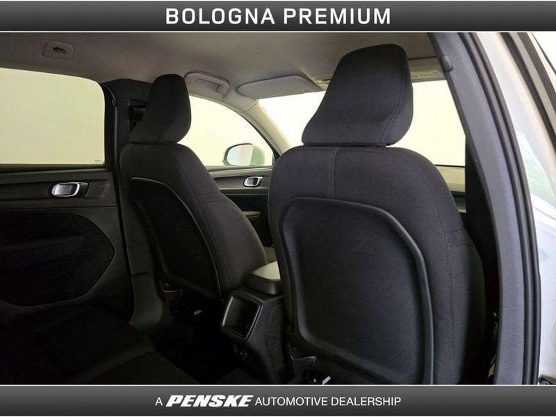 Volvo XC40 T2 Geartronic Momentum Core N1 - AUTOCARRO