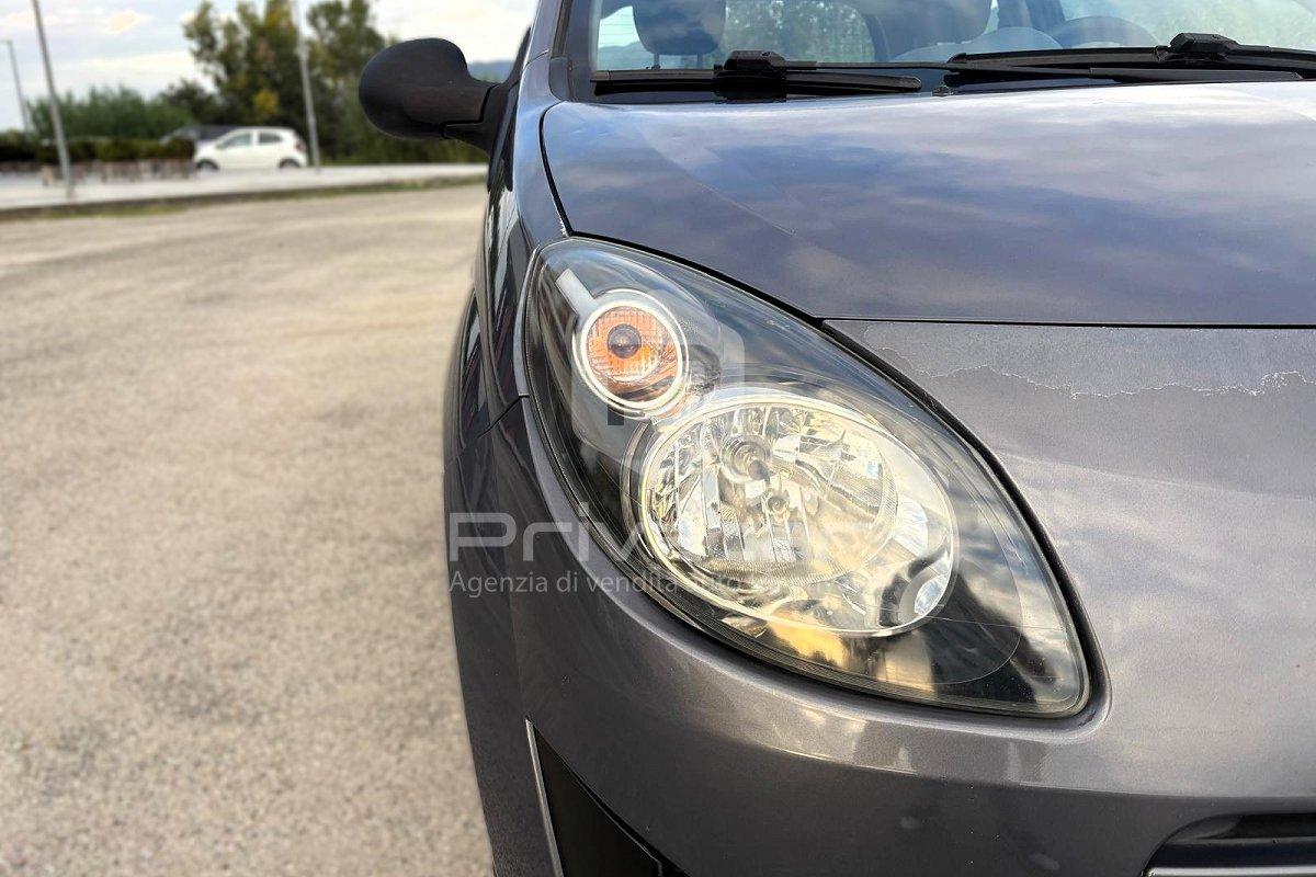 RENAULT Twingo 1.2 8V Le Iene