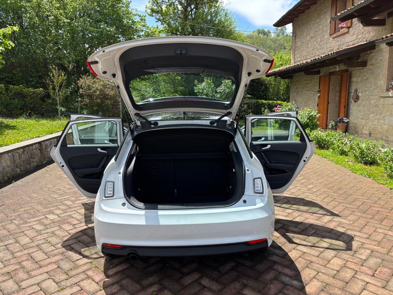 Audi A1 SPB 1.4 TDI 90CV 5p OK NEOPATENTATI