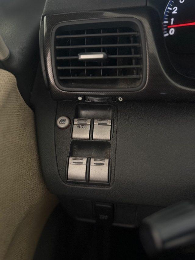 HONDA FR-V 1.8 16V i-VTEC Executive Navi LH