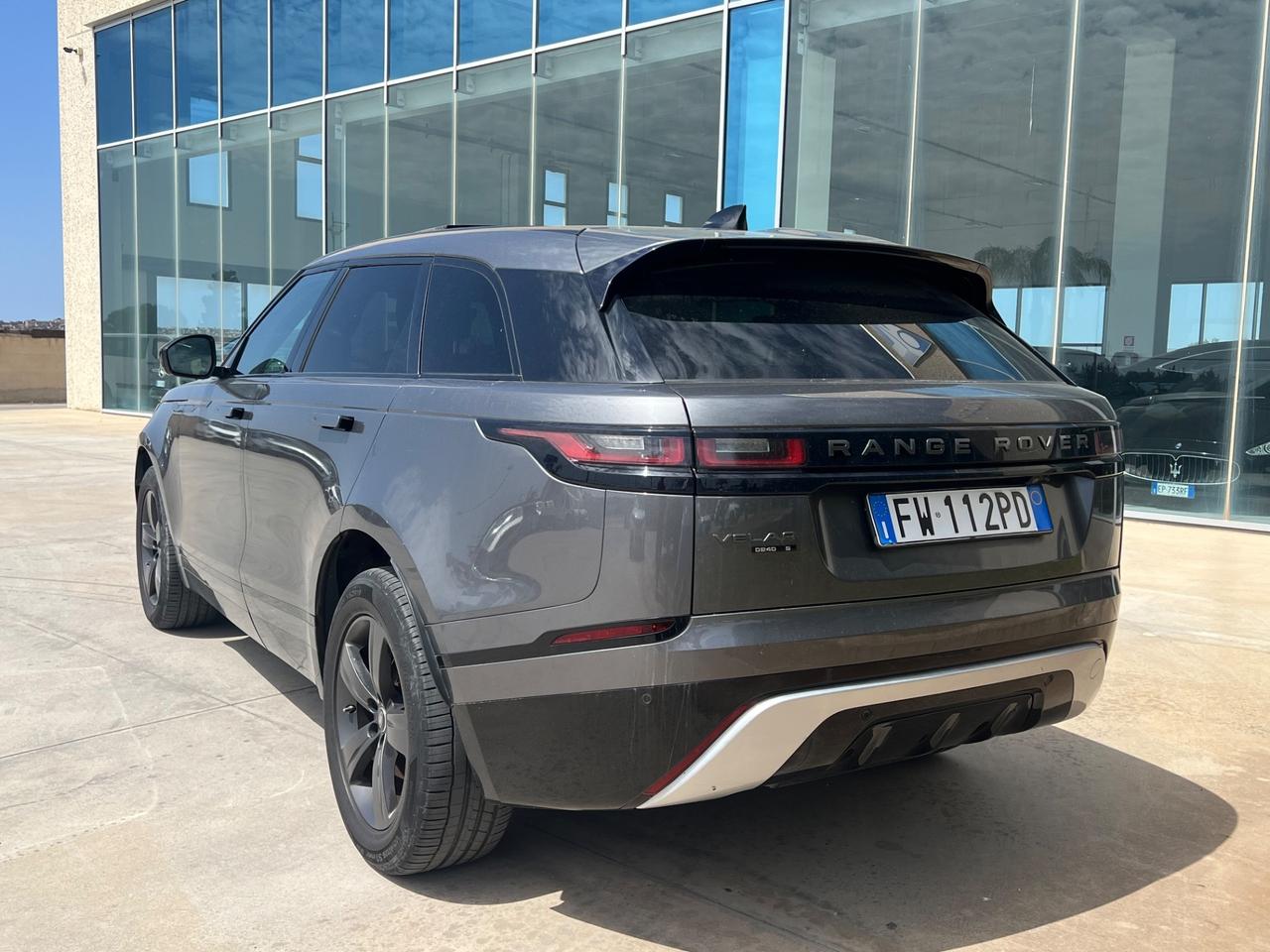 RISERVATA AD OPERATORI DEL SETTORE Land Rover Range Velar 2.0D I4 240CV R-Dynamic S