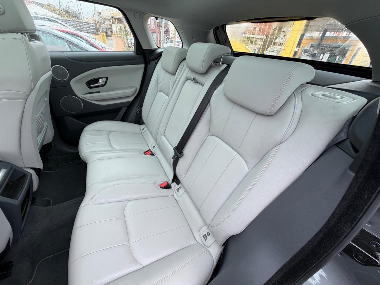 Land Rover Range Evoque 2.0 TD4 180 CV 5p. SE Dynamic