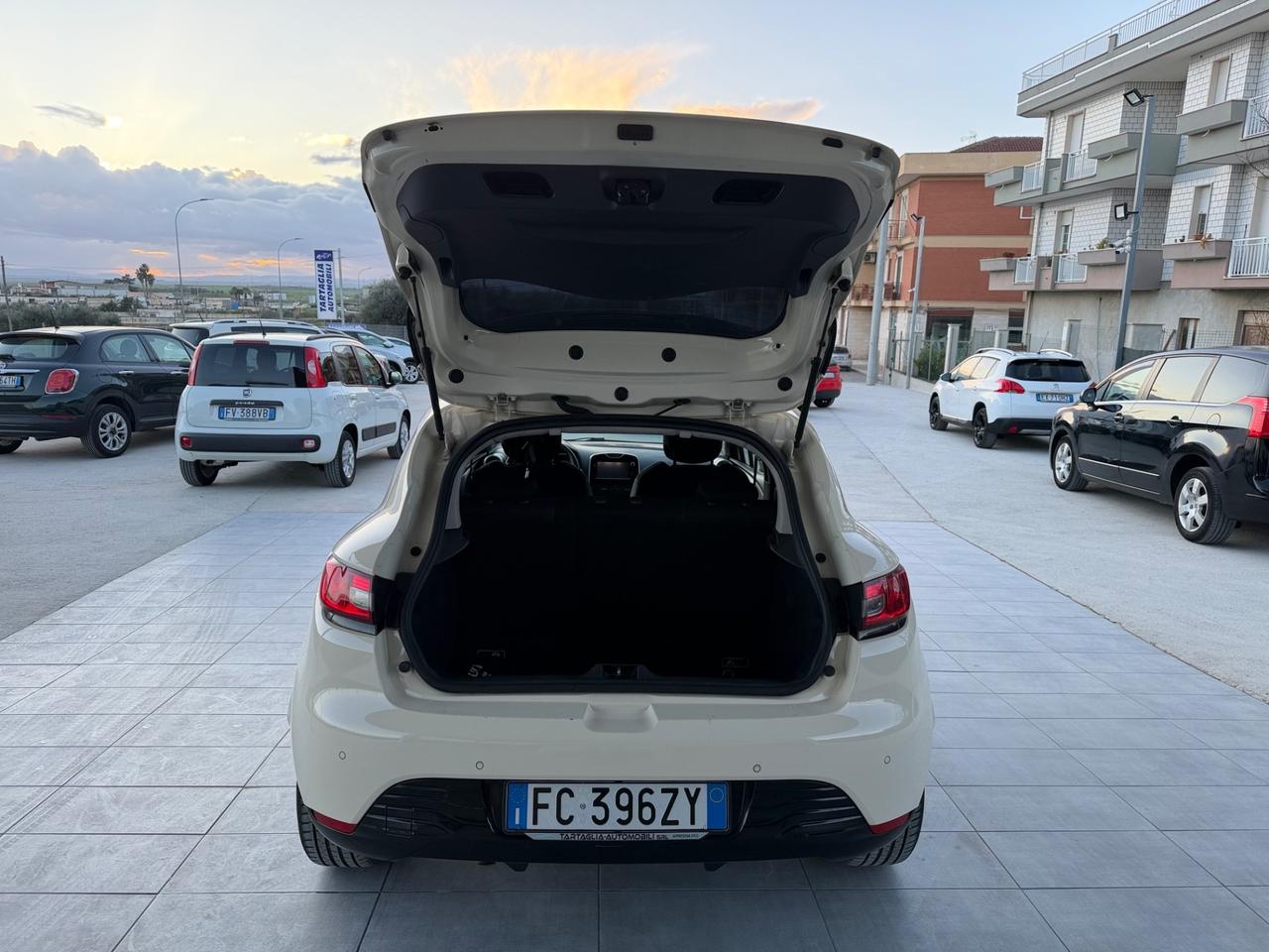 Renault Clio dCi 8V 75 CV Start&Stop 5 porte Energy Duel