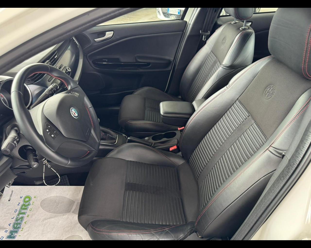 ALFA ROMEO Giulietta 2.0 JTDm Distinctive 140cv