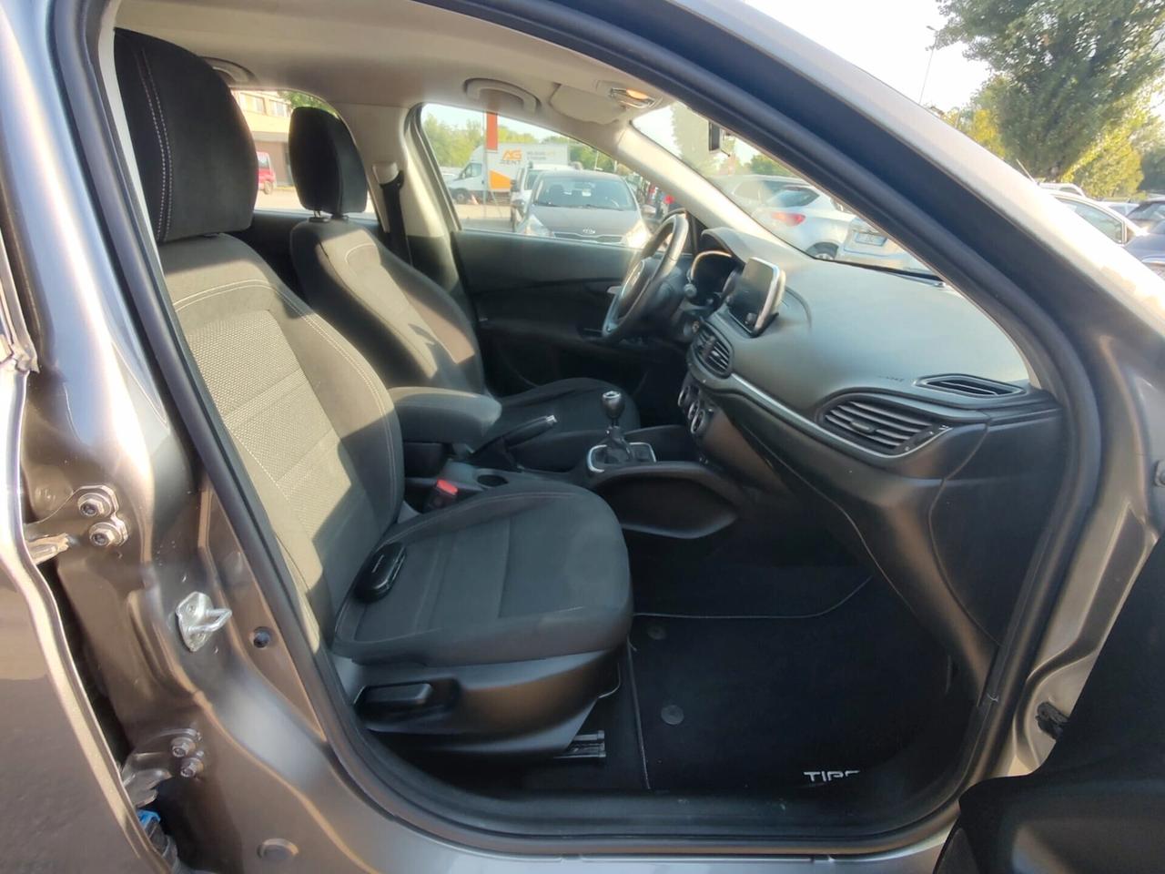 Fiat Tipo 1.4 T-Jet 120CV BENZ\ GPL 5 porte Easy 88KW, OK NEOPANTATI, GARANZIA L.12 MESI