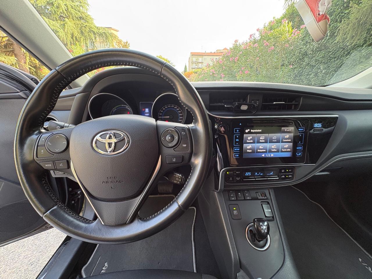 Toyota Auris Touring Sports 1.8h Business cvt EURO6