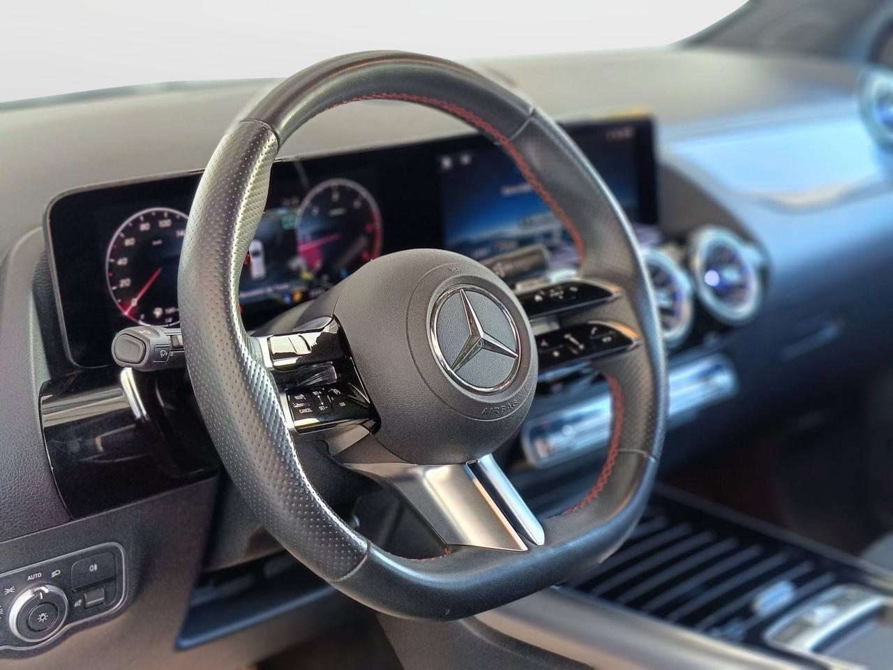 Mercedes-Benz GLA-H247 2023 - GLA 180 d AMG Line Advanced Plus auto
