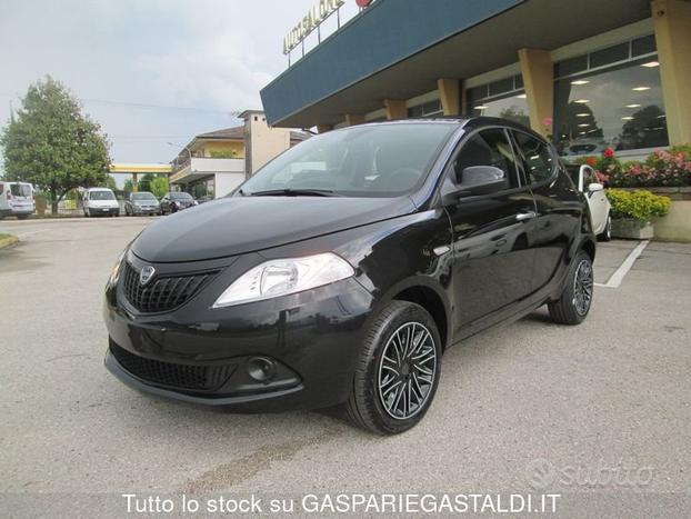 Lancia Ypsilon 1.0 FireFly 5 porte S&S Hybrid Oro