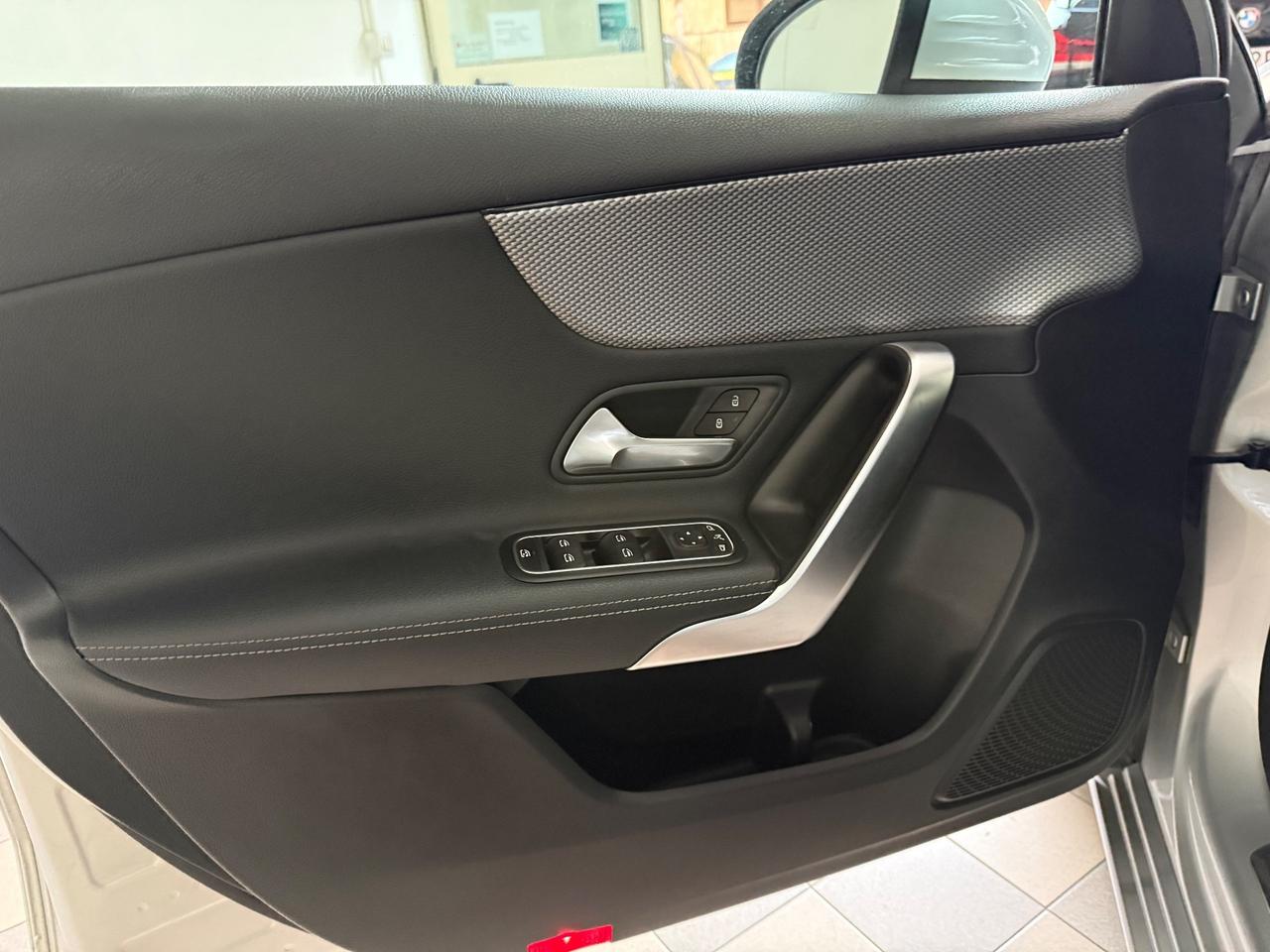 Mercedes-benz A 180 d Sport 2.0 Diesel 116cv