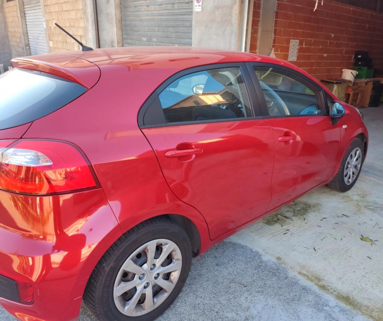 Kia Rio 1.1 CRDi 5p. Cool 38000 km
