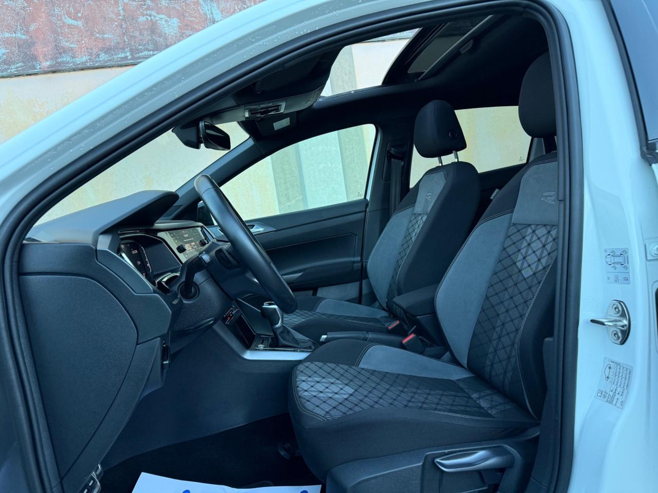 Volkswagen Taigo 1.0 TSI 115 CV DSG R-Line Plus Tetto apribile