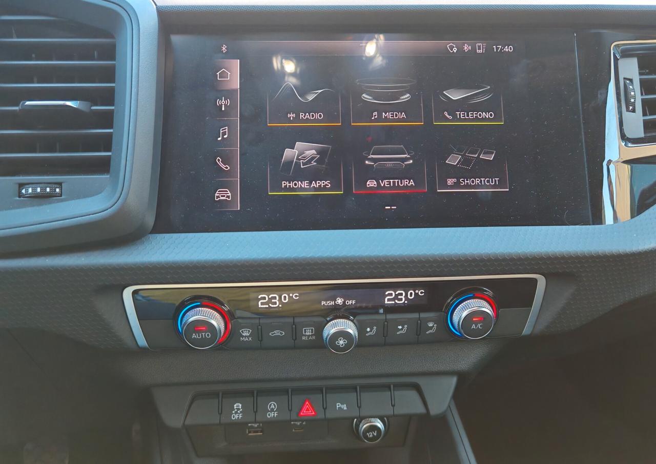 Audi A1 citycarver 30 TFSI Identity Contrast