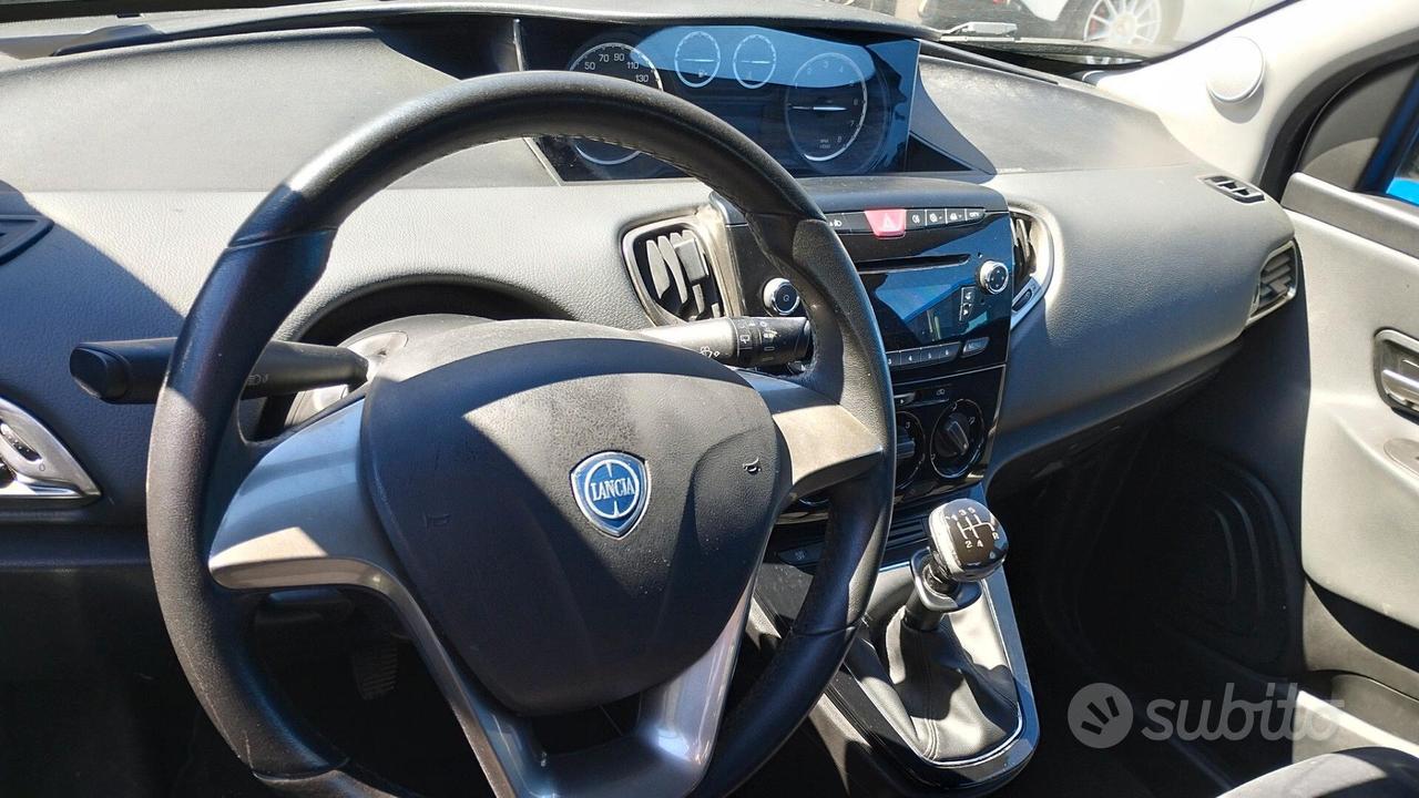 Lancia Ypsilon 1.2 69 CV 5 porte S&S Platinum