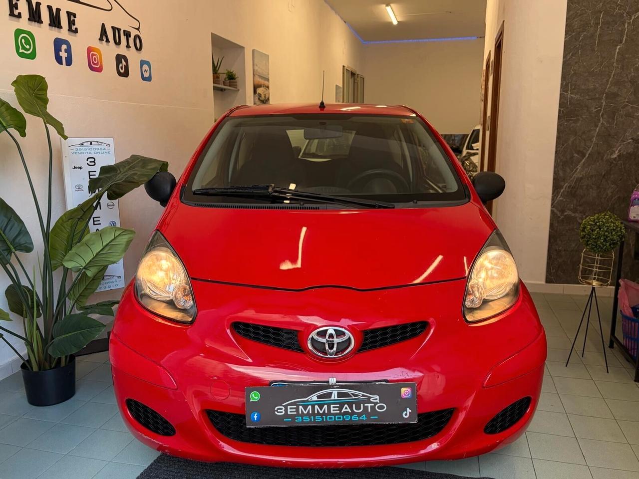 Toyota Aygo 1.0 Now 68Cv 12 MESI DI GARANZIA