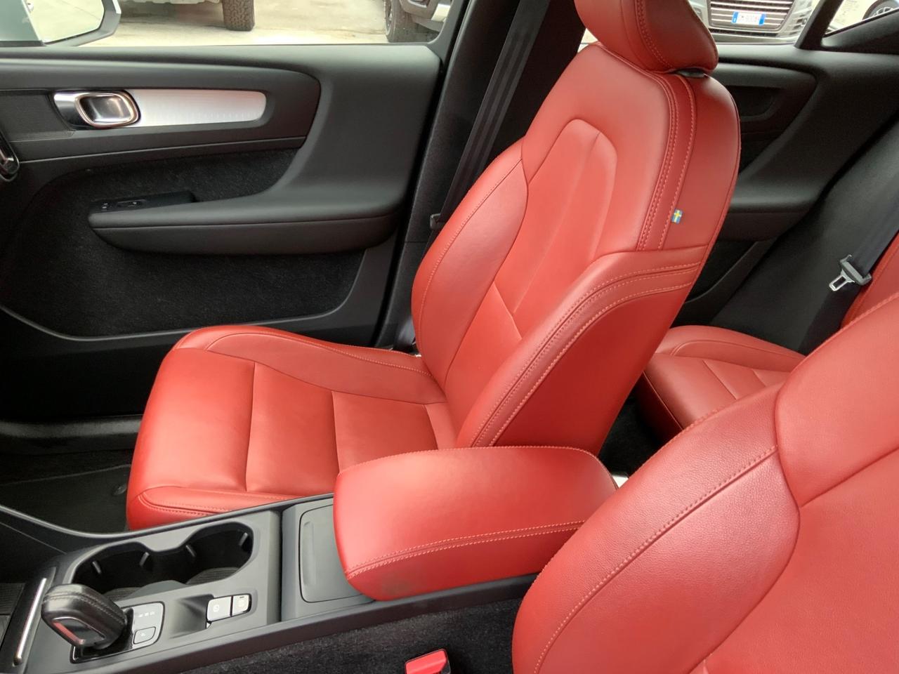 Volvo XC40 D4 AWD Geartronic Momentum