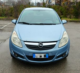 Opel corsa ok neopatentati garantita 12 mesi