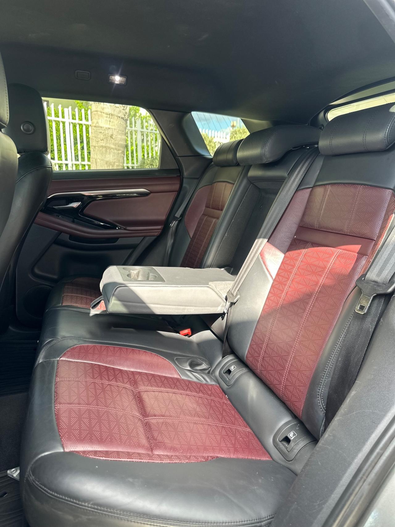 Land Rover Range Evoque 2.0D I4 180 CV AWD Auto R-Dynamic HSE