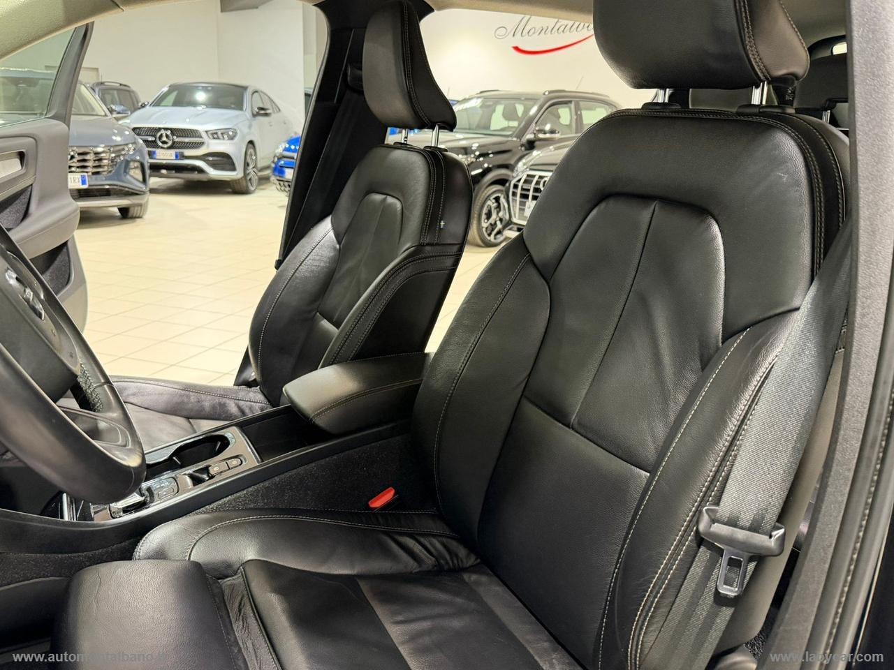 VOLVO XC40 T5 Recharge Plug-in R-design