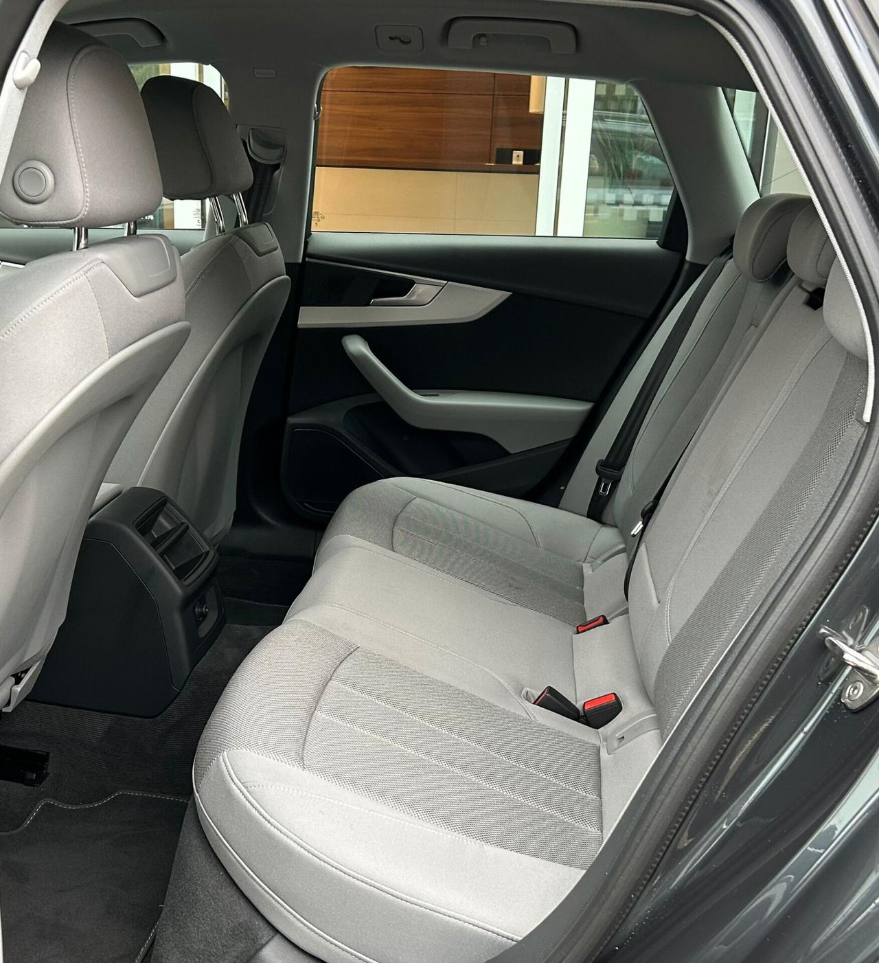 Audi A4 40 TDI S tronic Business