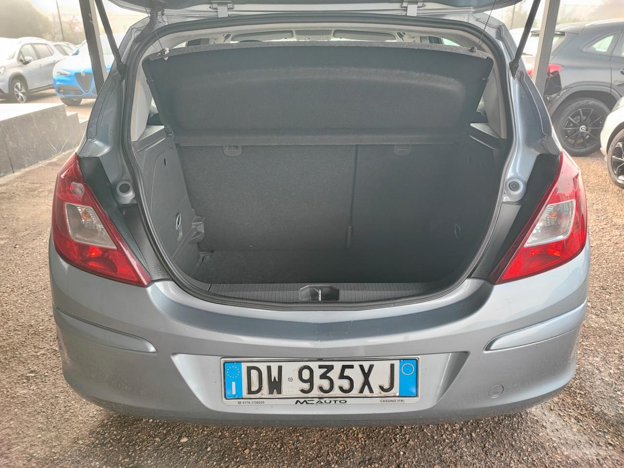 Opel Corsa 1.2 5 porte Cosmo