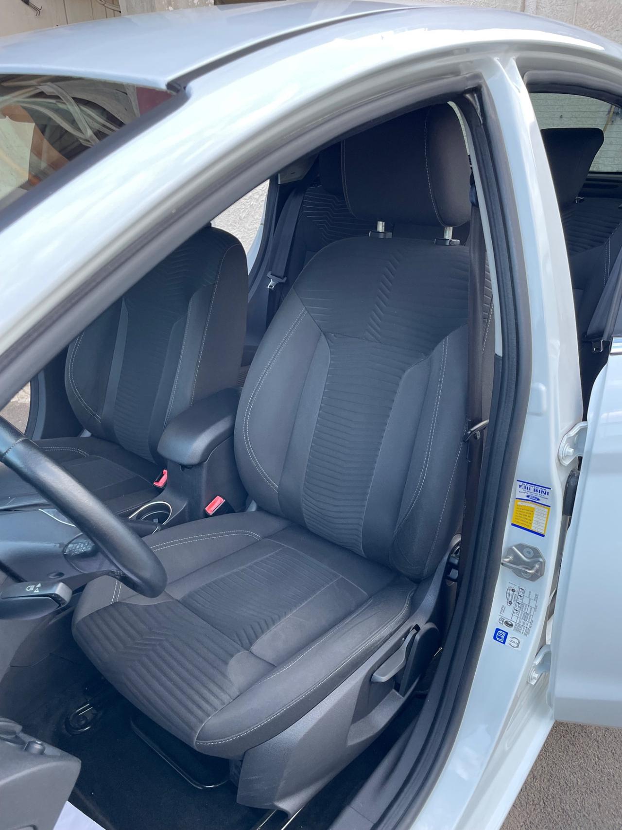 Ford Fiesta 1.4 5p. Bz.- GPL Titanium 78000 KM DAL NORD ITALIA