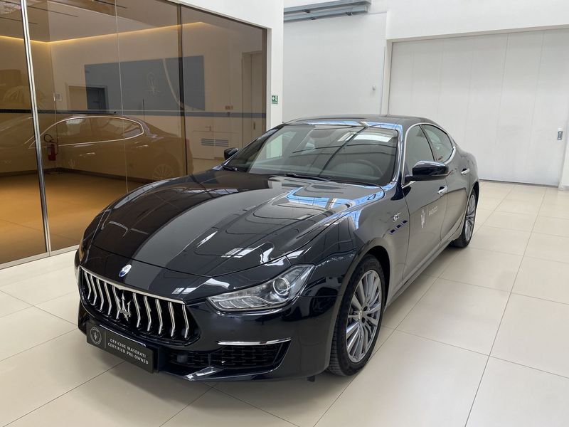 Maserati Ghibli 330 CV MHEV GT