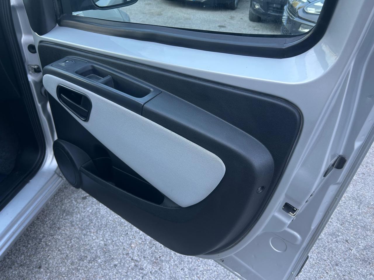 Fiat Qubo 1.3 MJT 75 CV Autocarro 4 Posti