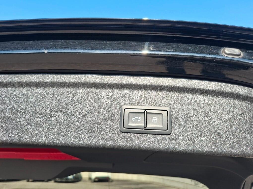 Audi A3 SportBack 2.0 TDI PELLE-TETTO-CERCHI 18