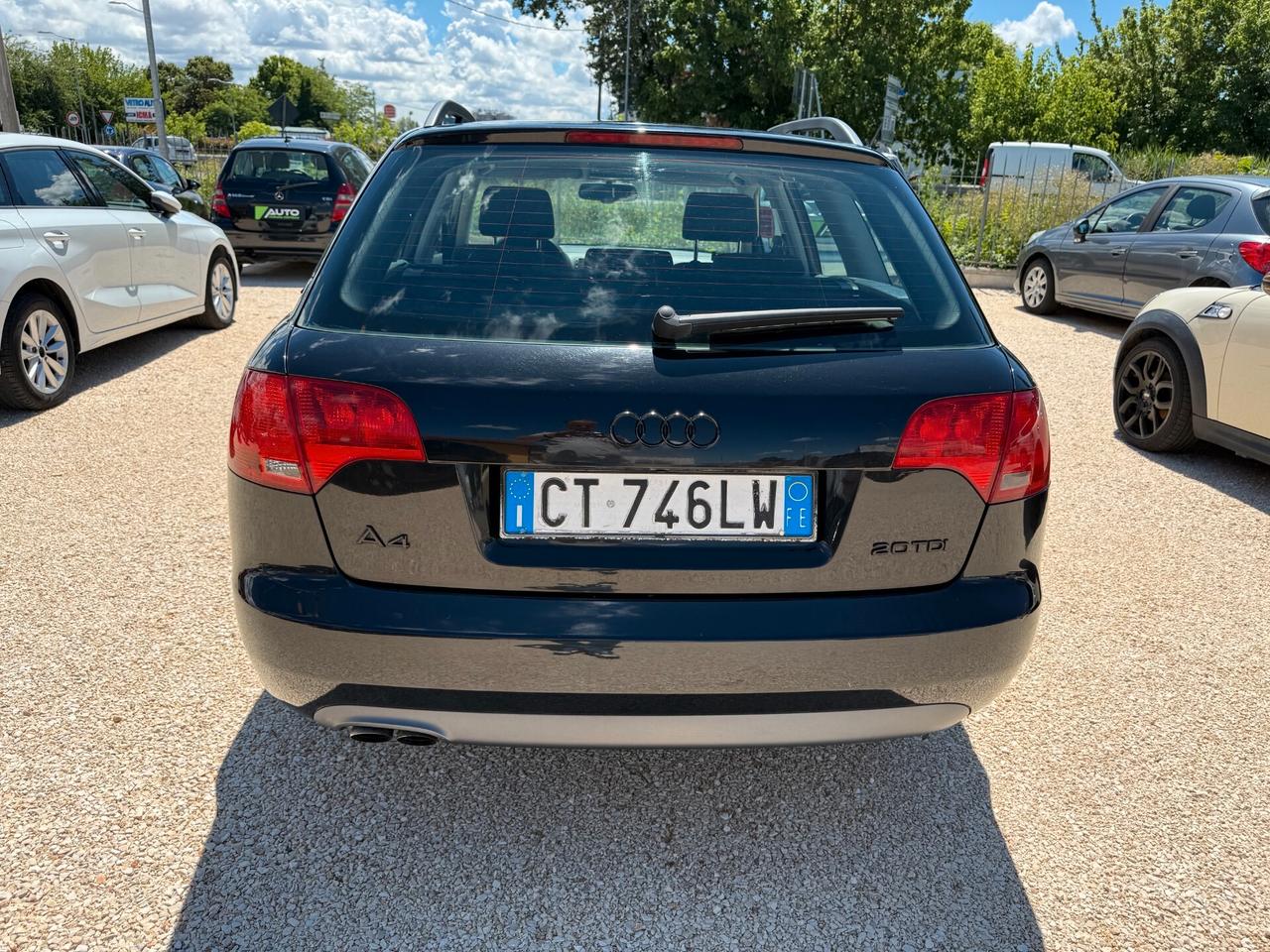 Audi A4 2.0 16V TDI Avant TOTAL BLACK