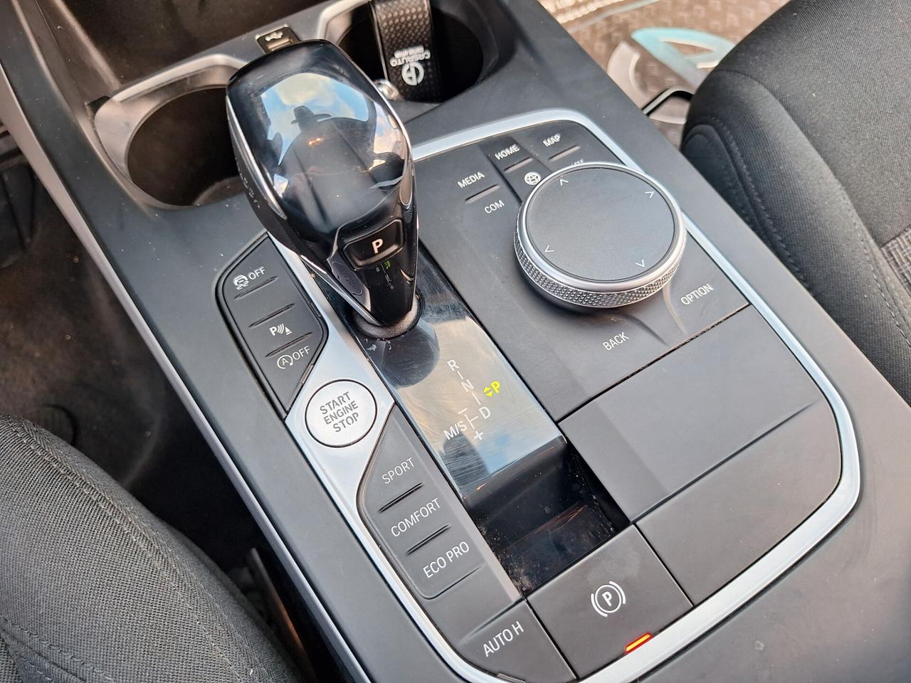 Bmw 116d 5p. Business Advantage NAV+RETROCAM - 2021