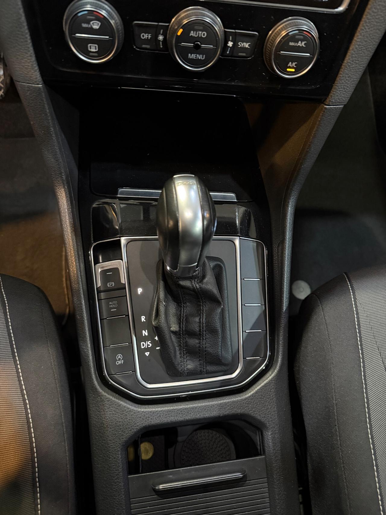 Volkswagen Golf Sportsvan 1.4 tsi R-LINE 125cv AUTO !